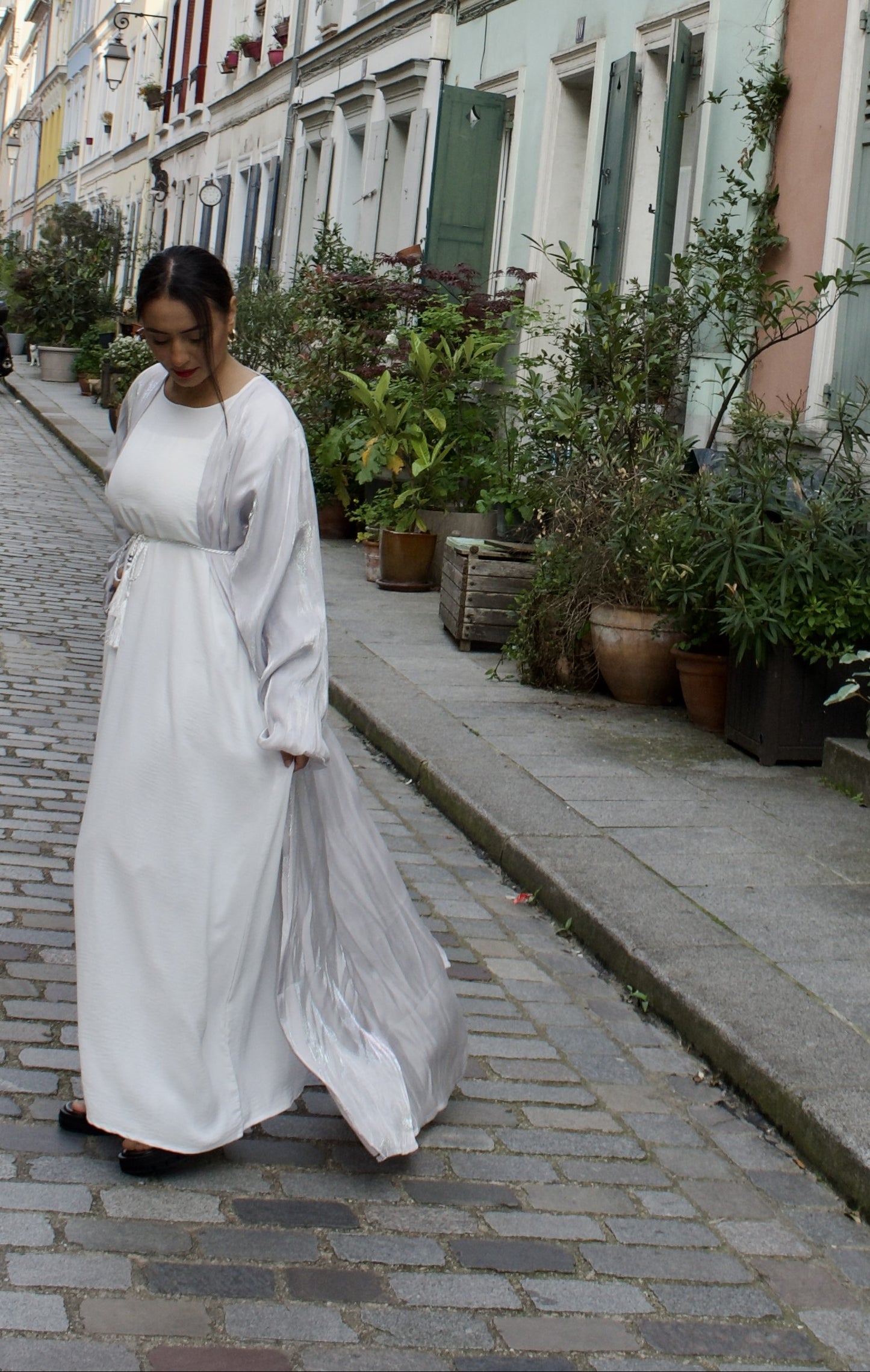 Abaya Sara gris brillant